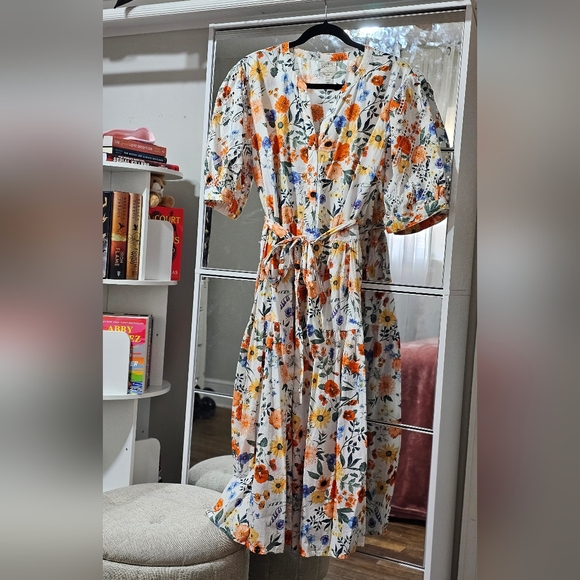 St. John's Bay Womens Short Sleeve Embroidered Floral - Picture 1 of 5